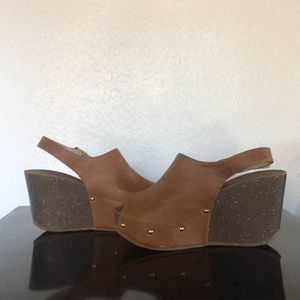 Tan/brown wedge sandal